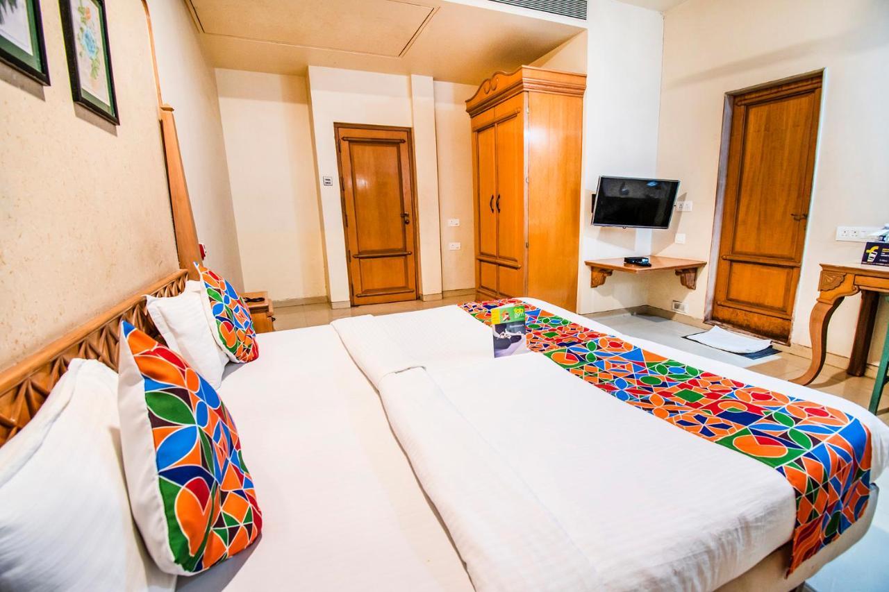 Collection O Hotel Rajwada Near The Pavillion 푸네 외부 사진